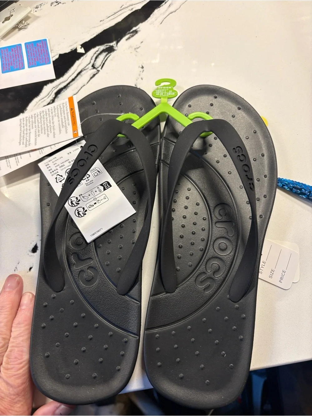 CROCS classic flip